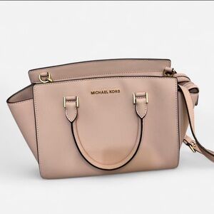 Michael Kors Blush Hand Bag
